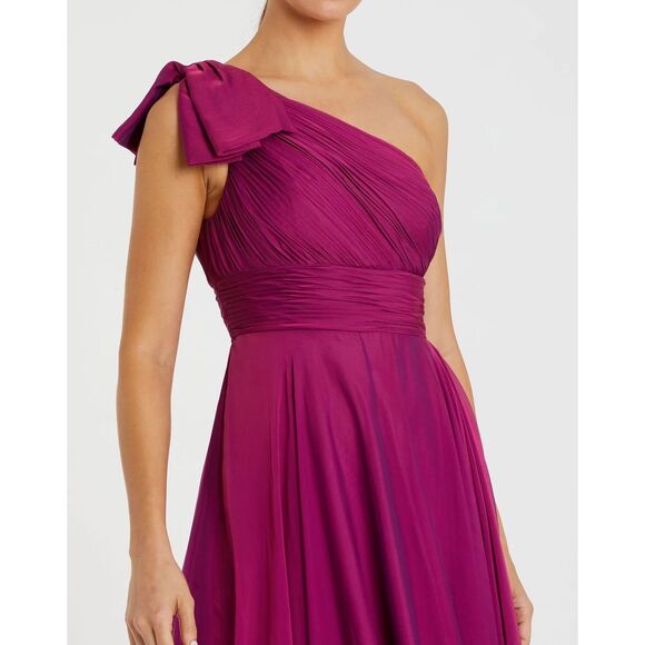 Mac Duggal NWT Pleated One-Shoulder Chiffon Gown in Raspberry Size 12 - Picture 2 of 9